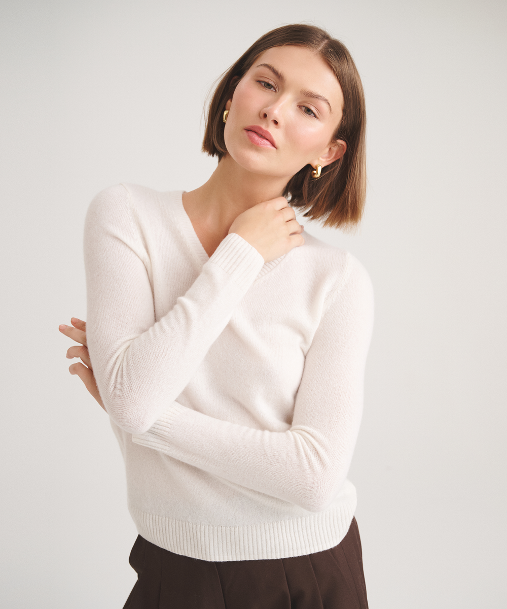 Basic Cashmere V-Neck Sweater – NAADAM