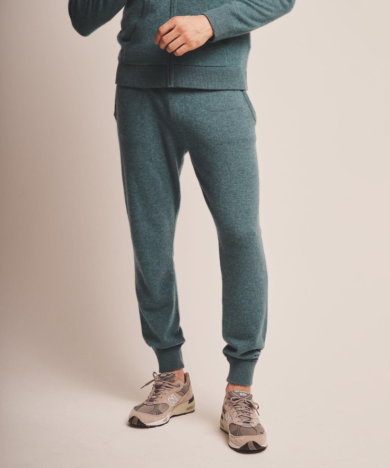 Ribbed-knit cashmere sweatpants in grey - Brunello Cucinelli