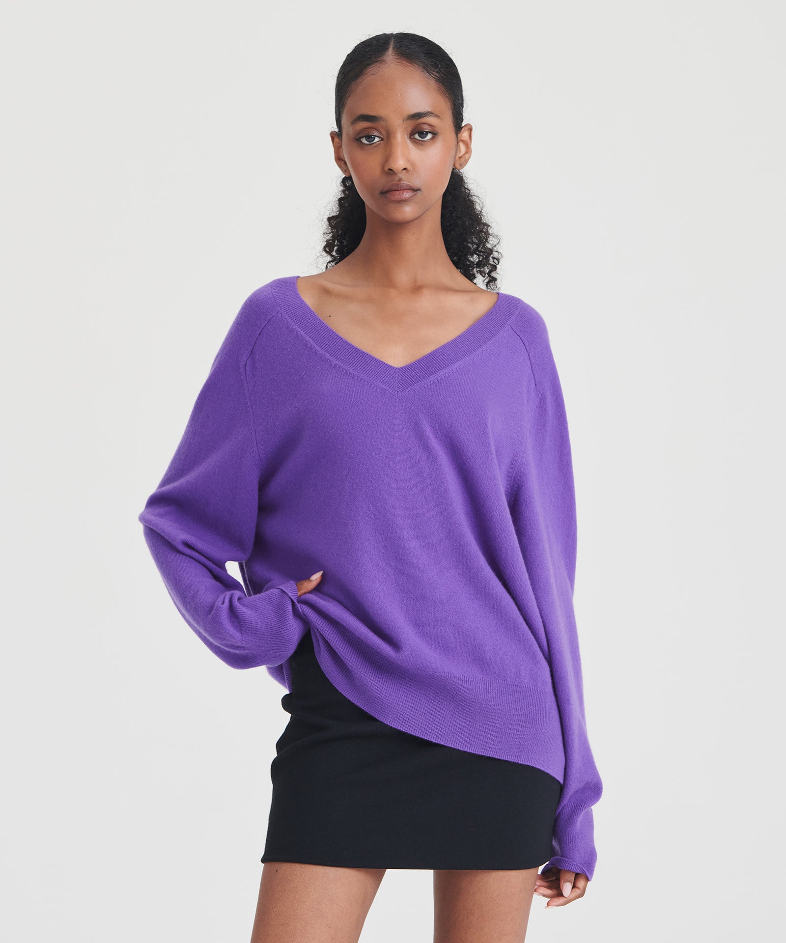 Cashmere Relaxed V-Neck Tunic Sweater – NAADAM