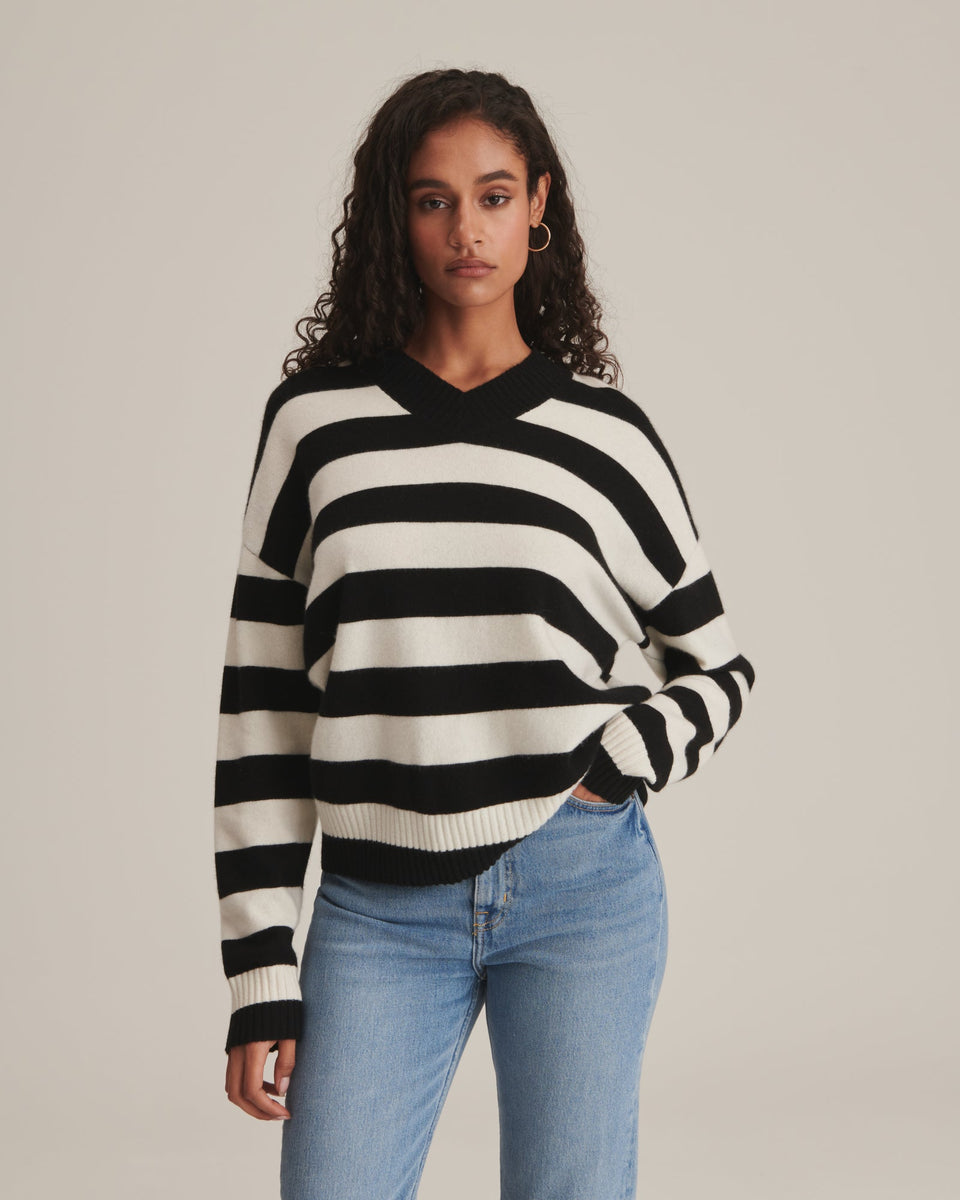 V neck hotsell boyfriend sweater