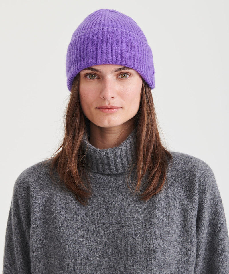 Signature Cashmere Ribbed Beanie – NAADAM Signature Cashmere Ribbed Beanie – NAADAM