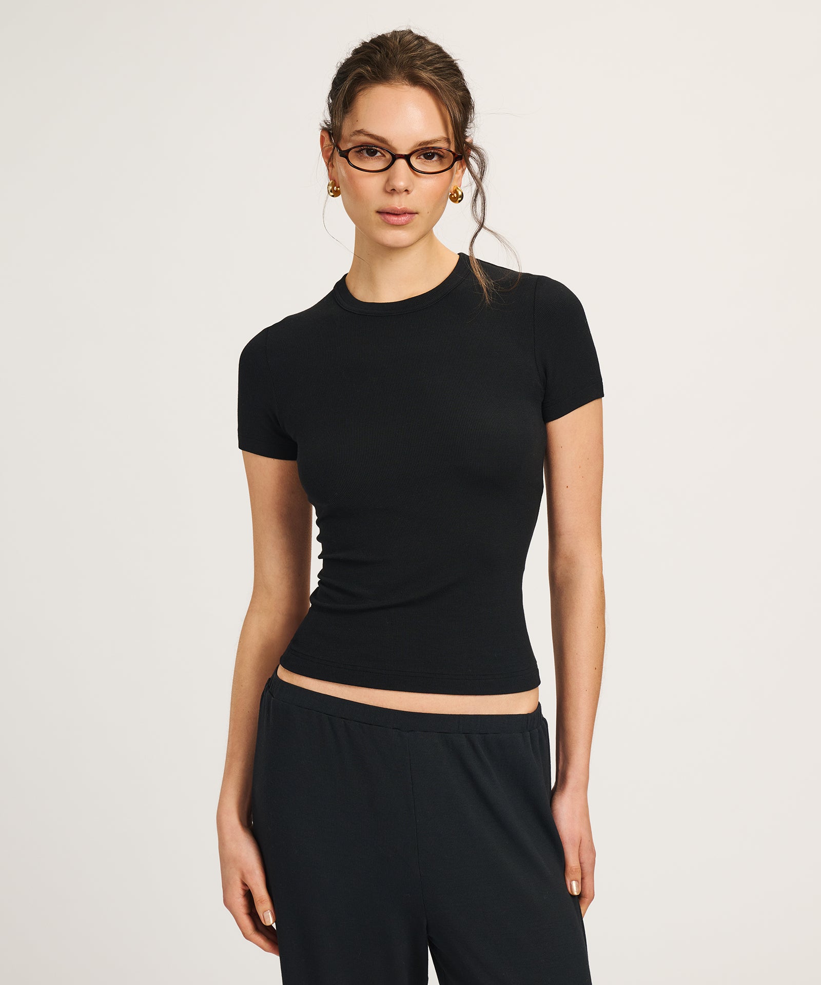 Signature Cashmere Boxy Turtleneck Sweater – NAADAM