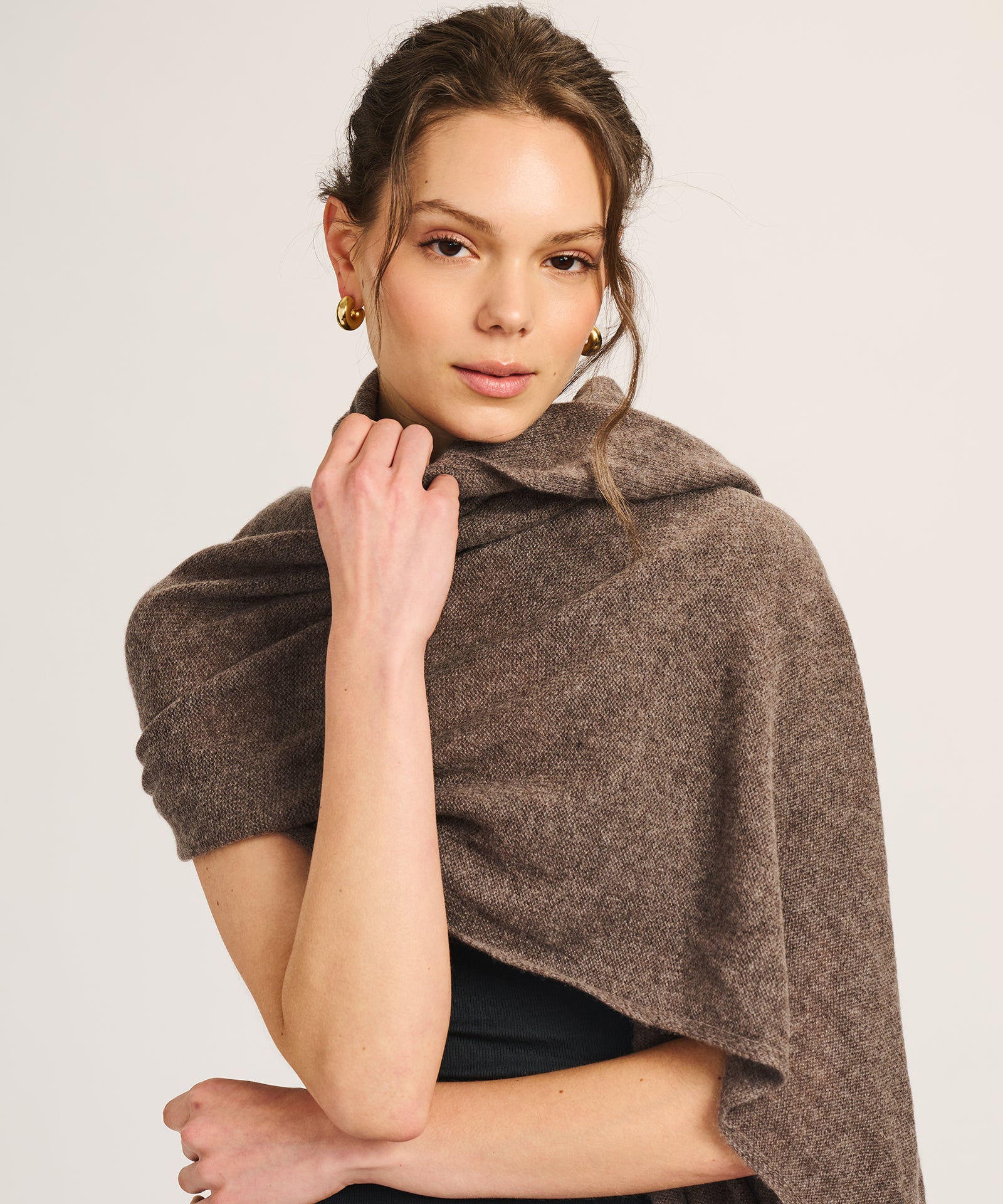 Featherweight Cashmere Wrap – NAADAM