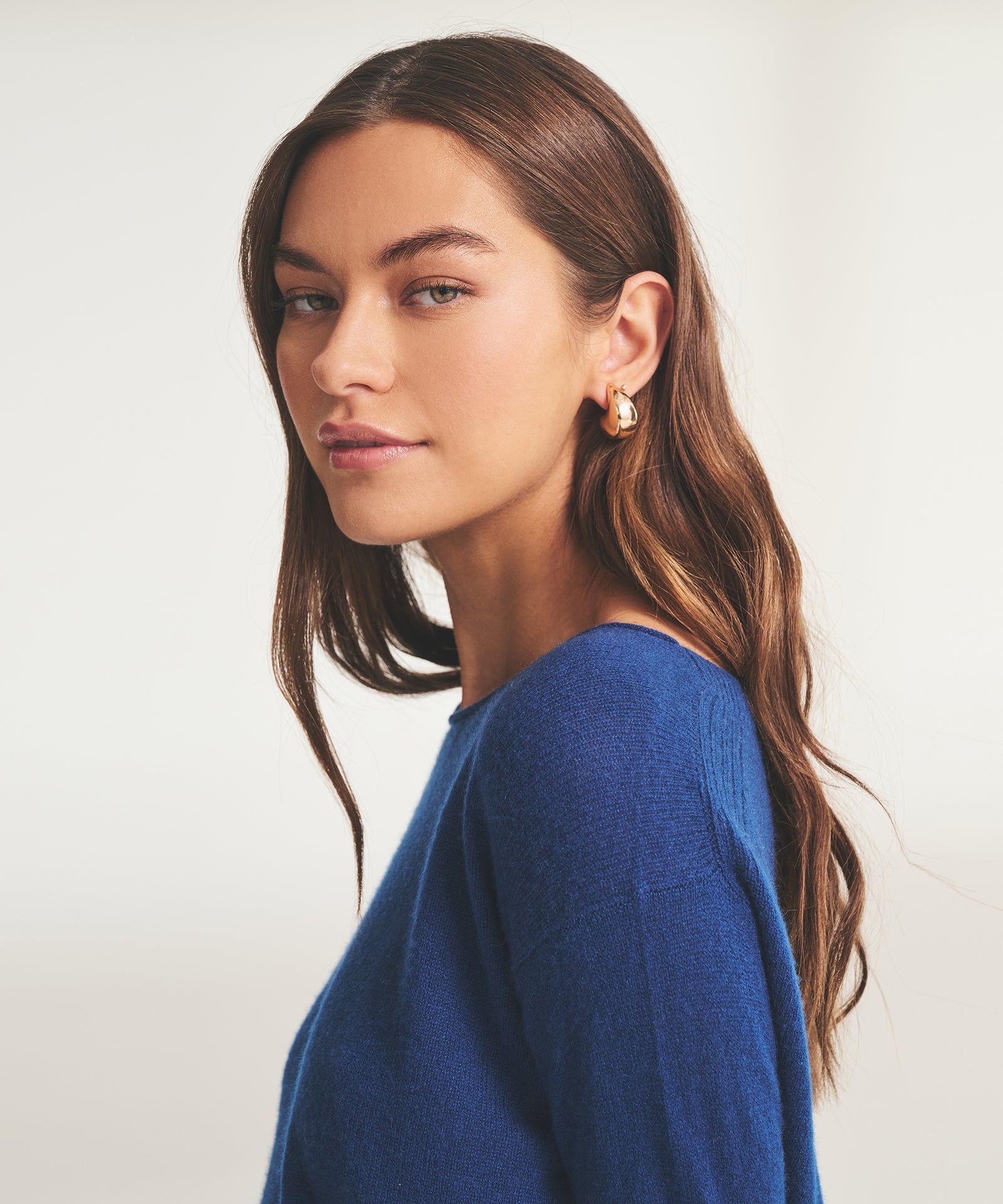 Lightweight Cashmere Boatneck Sweater – NAADAM