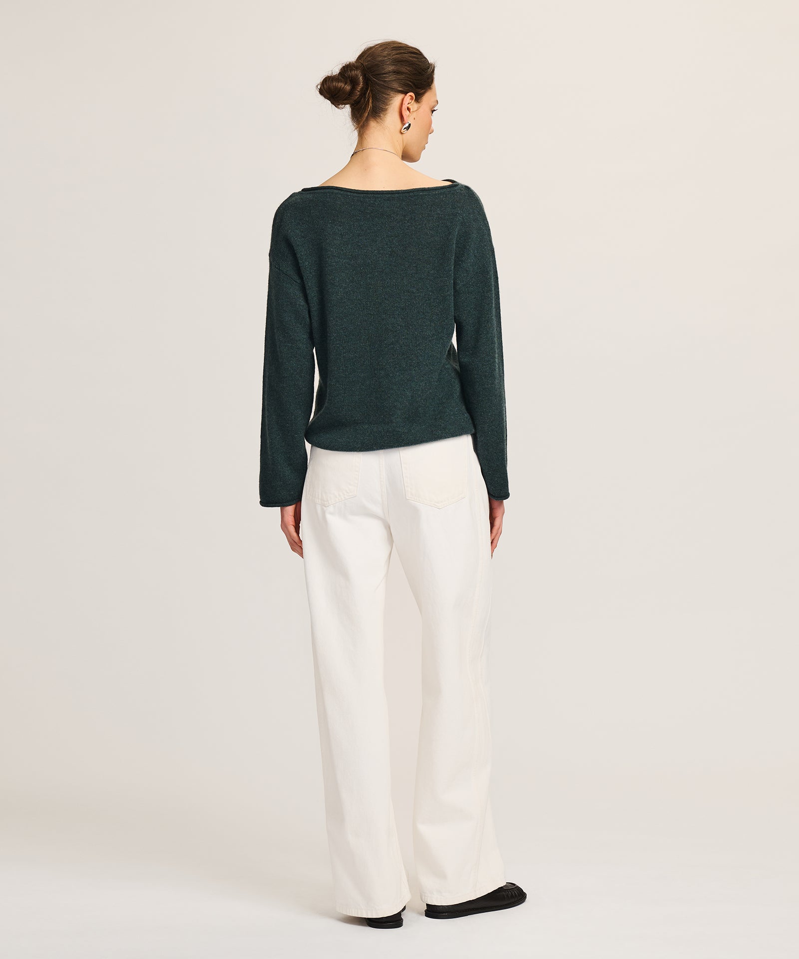 Lightweight Cashmere Relaxed Boatneck Sweater – NAADAM