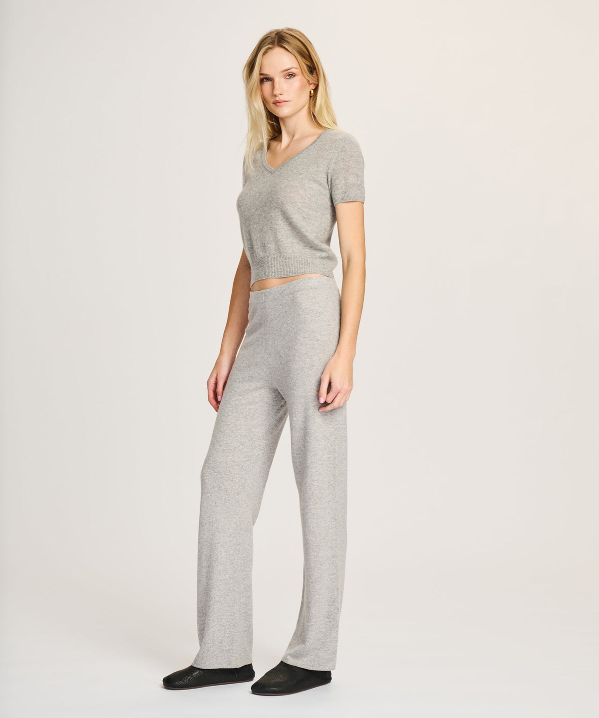 Lightweight Cashmere Short Sleeve V-Neck Sweater – NAADAM