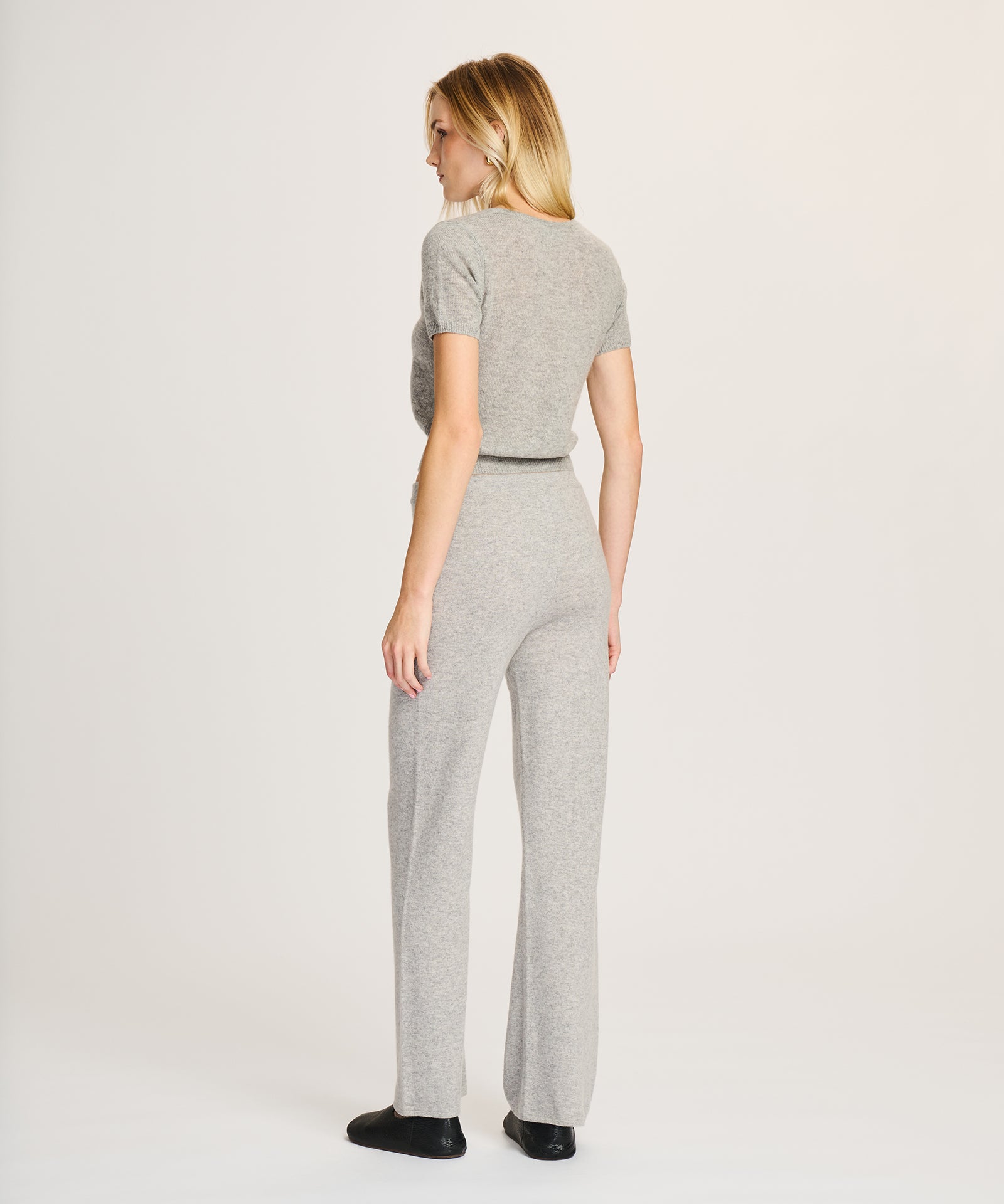 Lightweight Cashmere Short Sleeve V-Neck Sweater – NAADAM