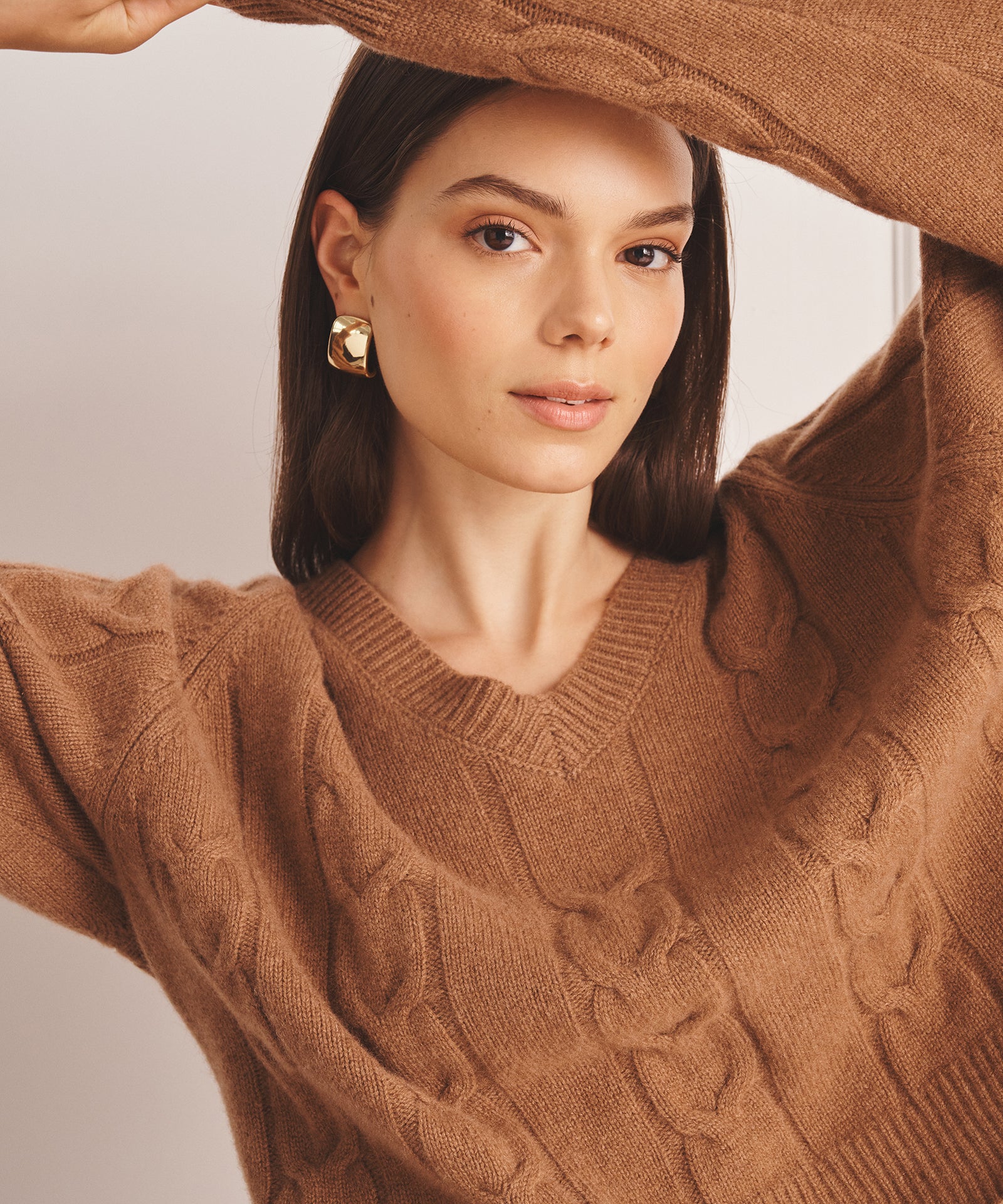 Luxe Cashmere Cable V-Neck Sweater – NAADAM