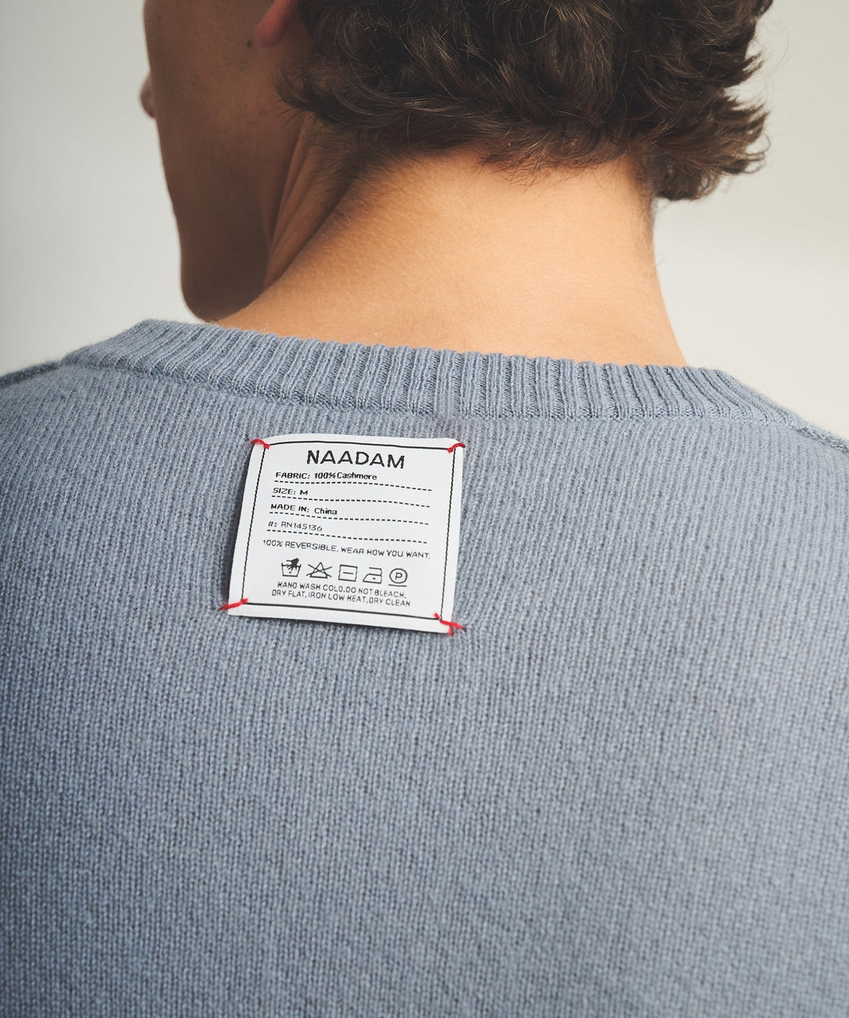 Lightweight Reversible Cashmere V-Neck Sweater – NAADAM