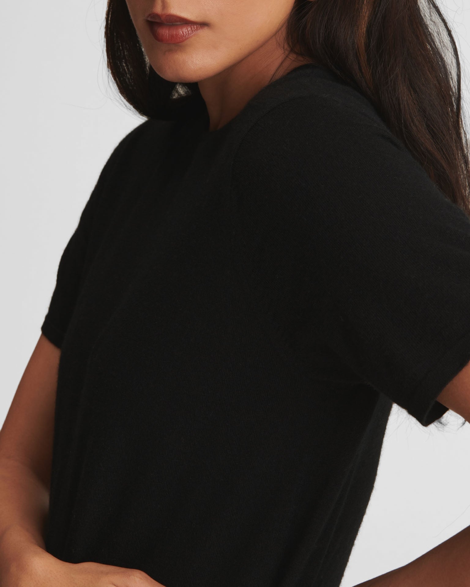 NAADAM Super Fine Cashmere T-Shirt Dress in Black - S NAADAM Super Fine Cashmere T-Shirt Dress in Black - S