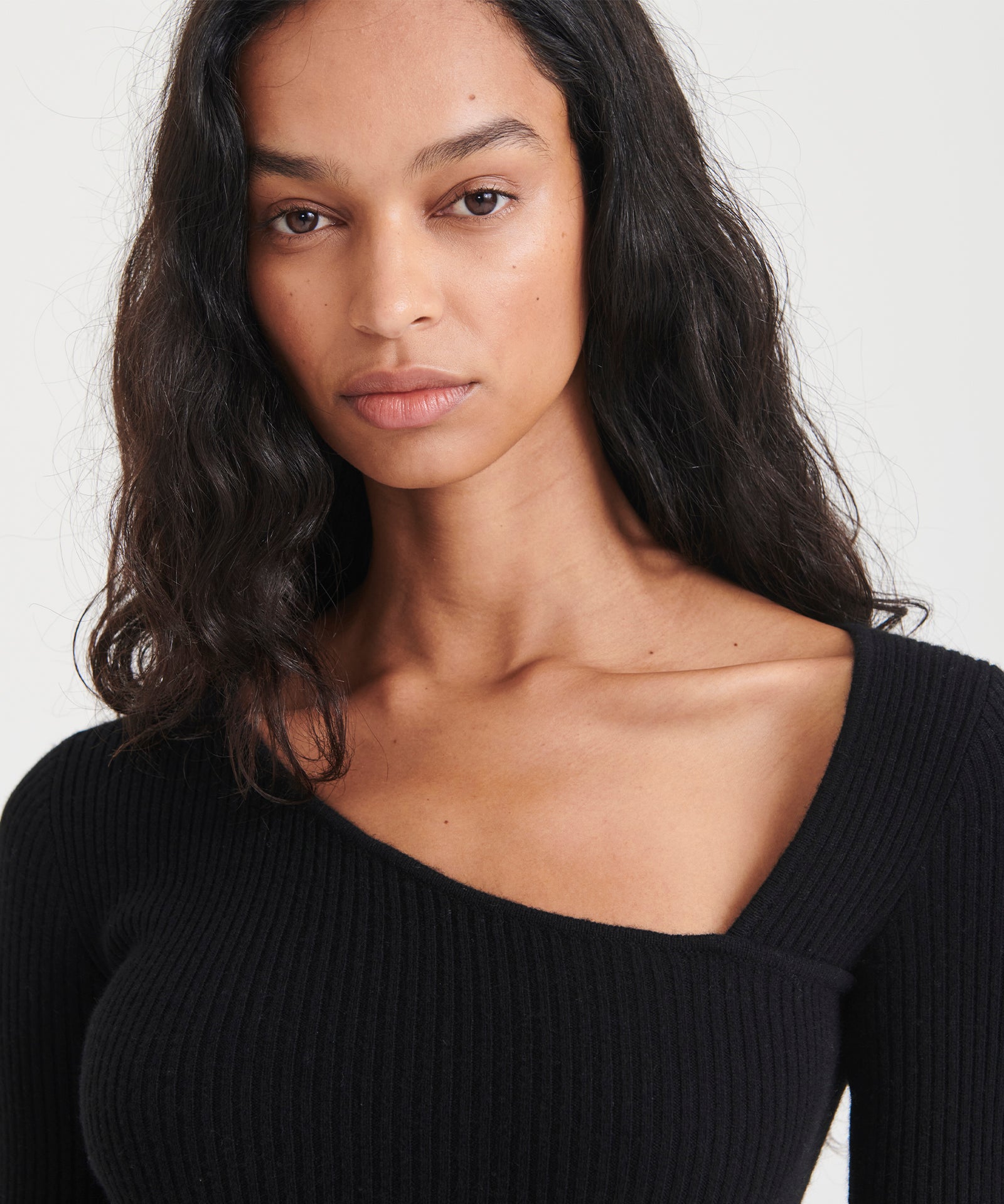 Signature Cashmere Fitted Asymmetrical Sweater – NAADAM