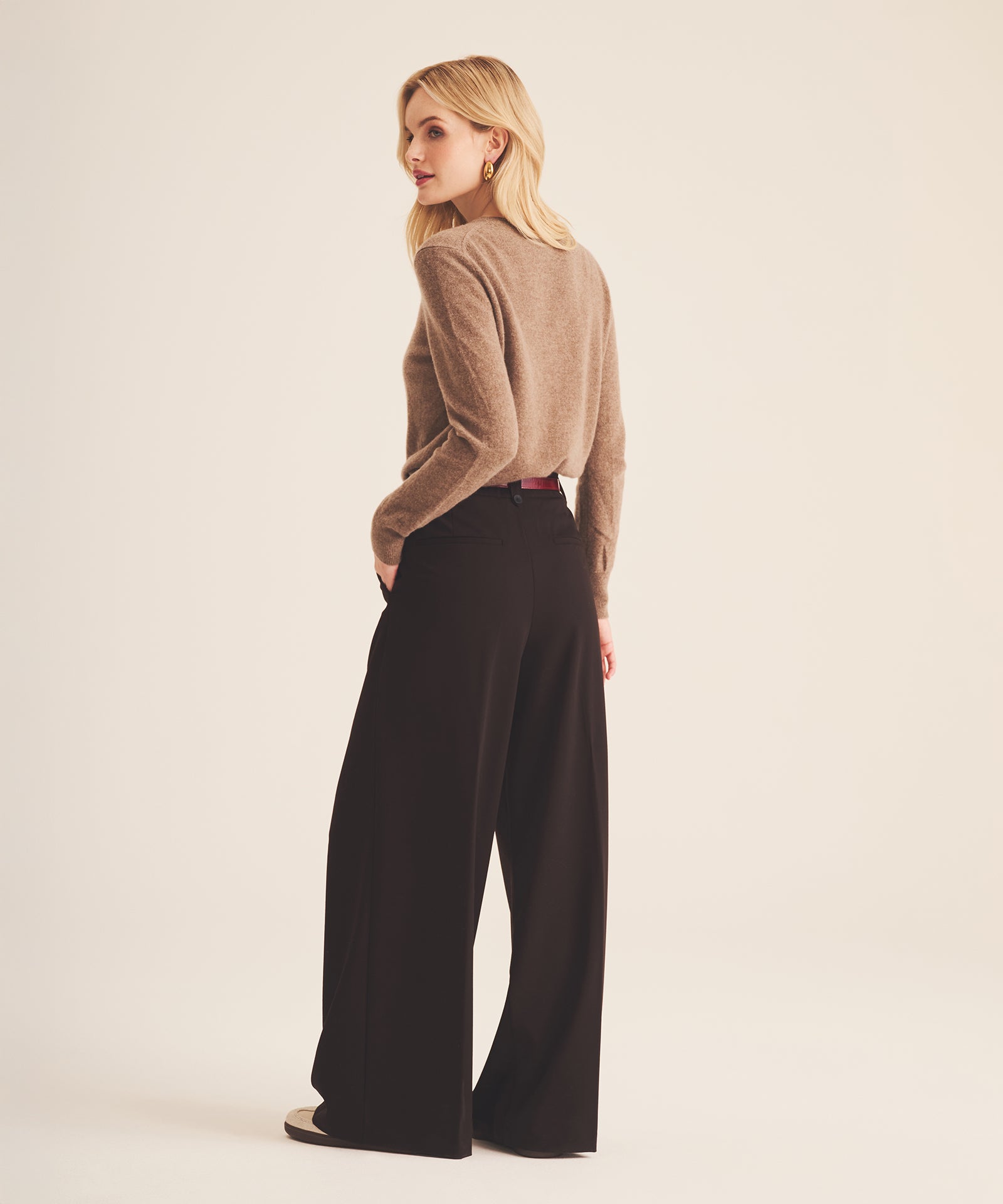 The Original Cashmere Sweater Women's – NAADAM