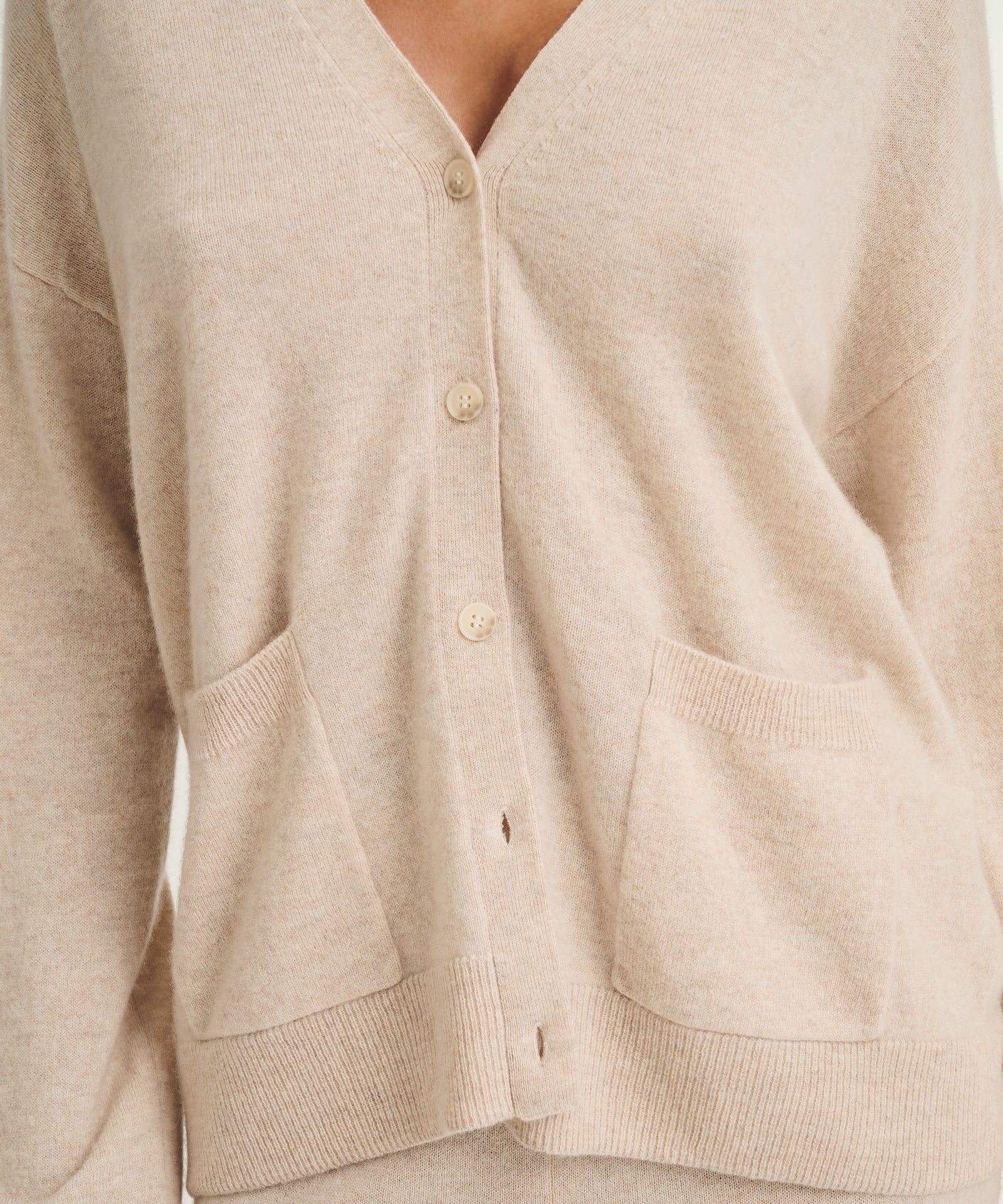 (新品)argue☆COTTON CASHMERE KNIT CARDIGAN Camel | Gassato Lightweight Cashmere Swing Cardigan | Pure Collection