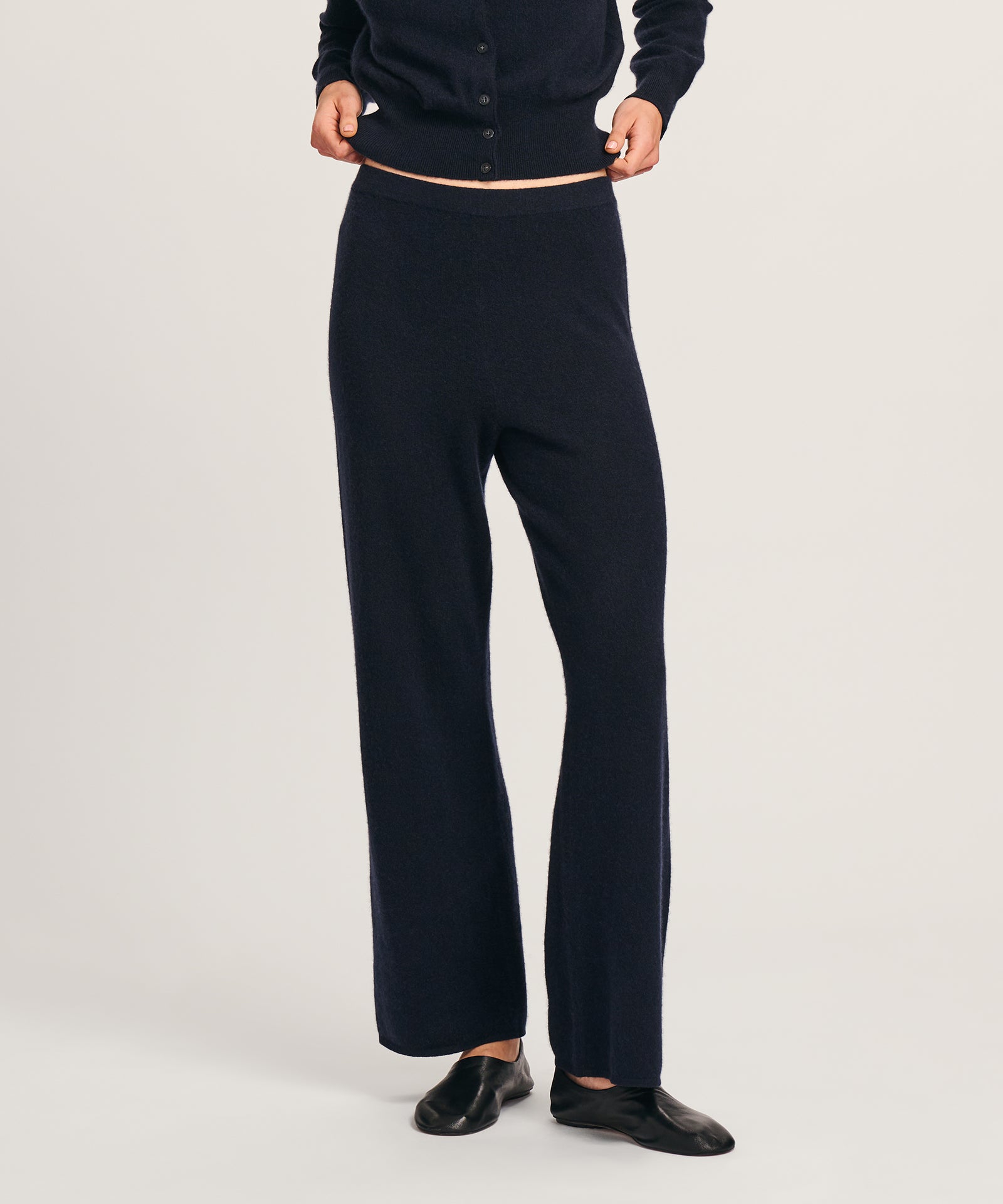 Signature Cashmere Straight Leg Pant – NAADAM