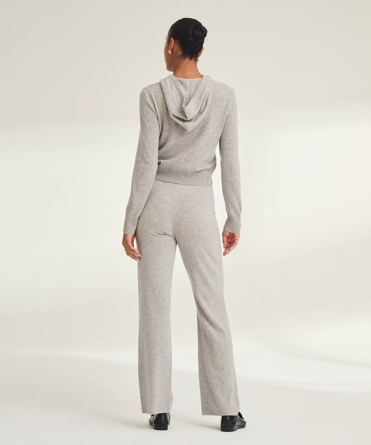 Signature Cashmere Cropped Hoodie – NAADAM