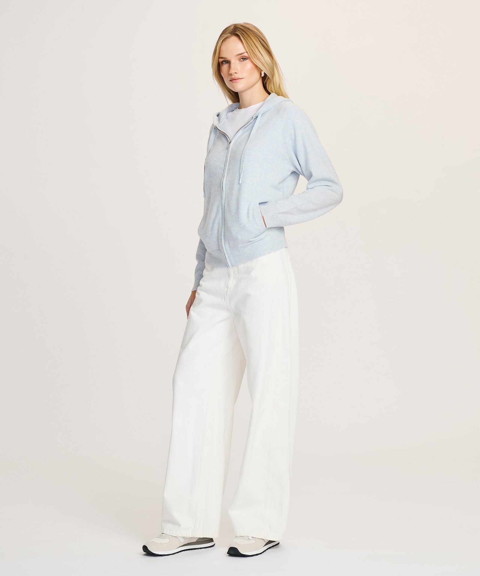 シュミ Signature Cashmere Zip Up Hoodie – NAADAM