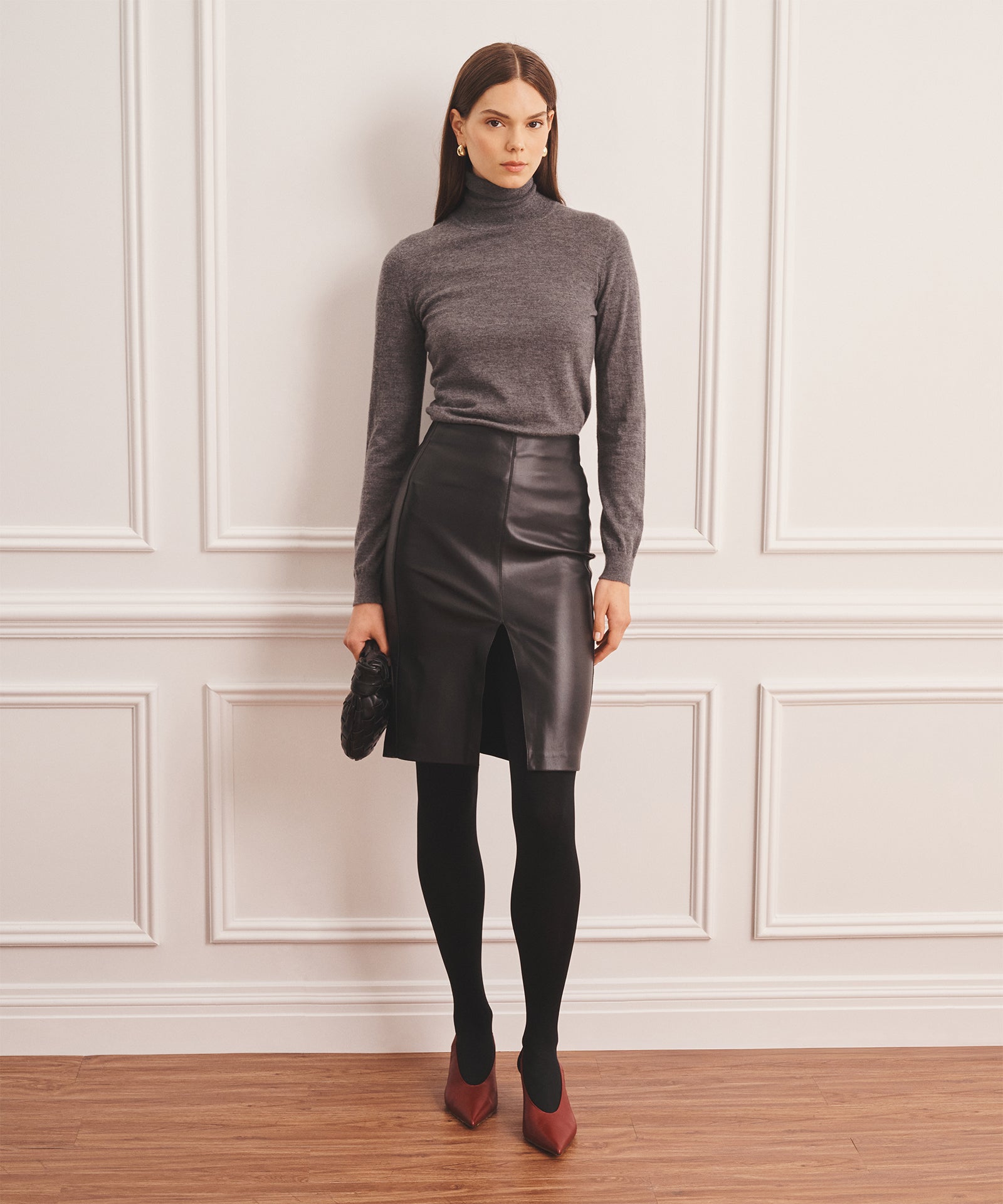 Super Fine Cashmere Classic Turtleneck Sweater – NAADAM