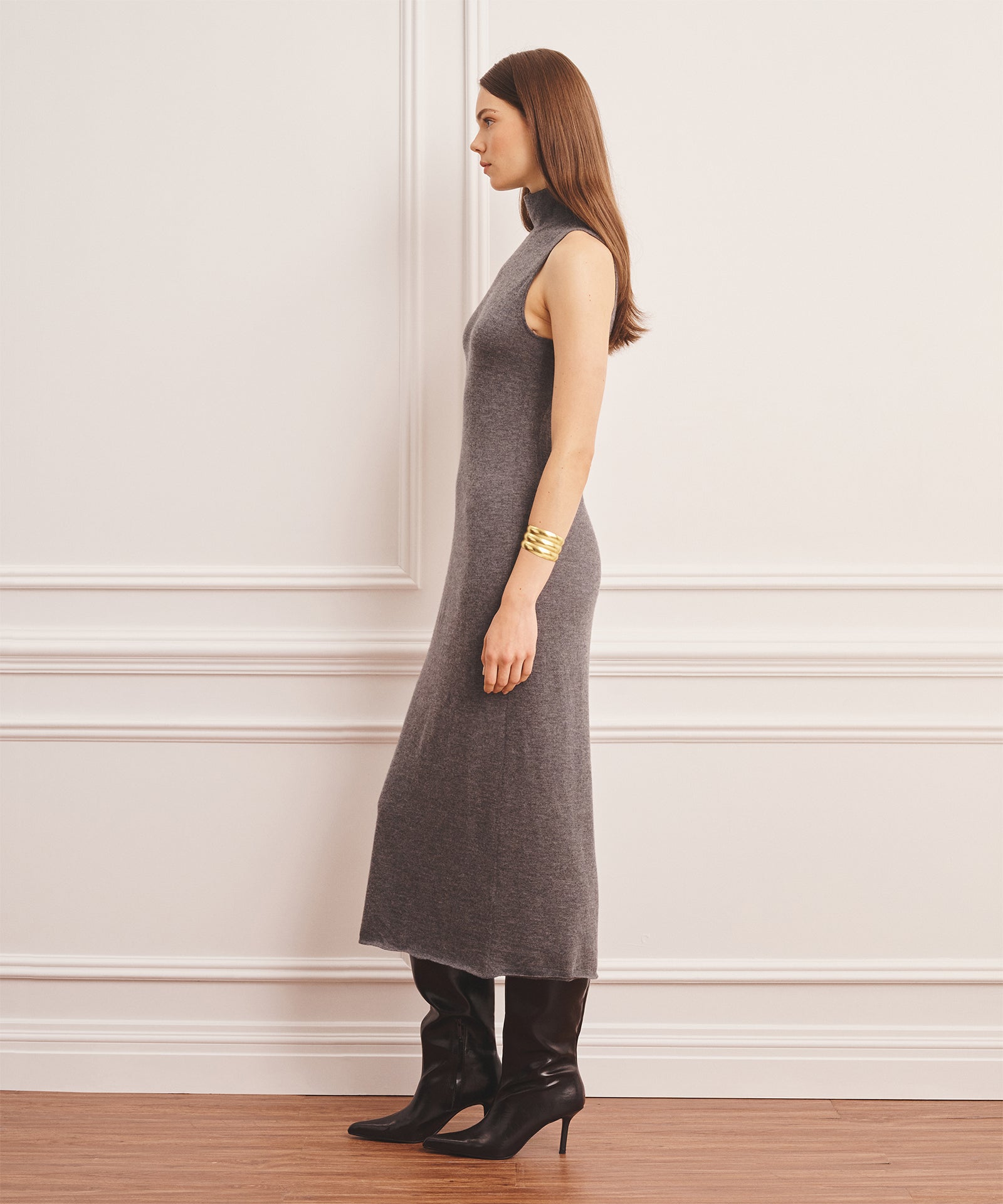 NAADAM Super Fine Cashmere Sleeveless Turtleneck Dress in Black - M NAADAM Super Fine Cashmere Sleeveless Turtleneck Dress in Black - M