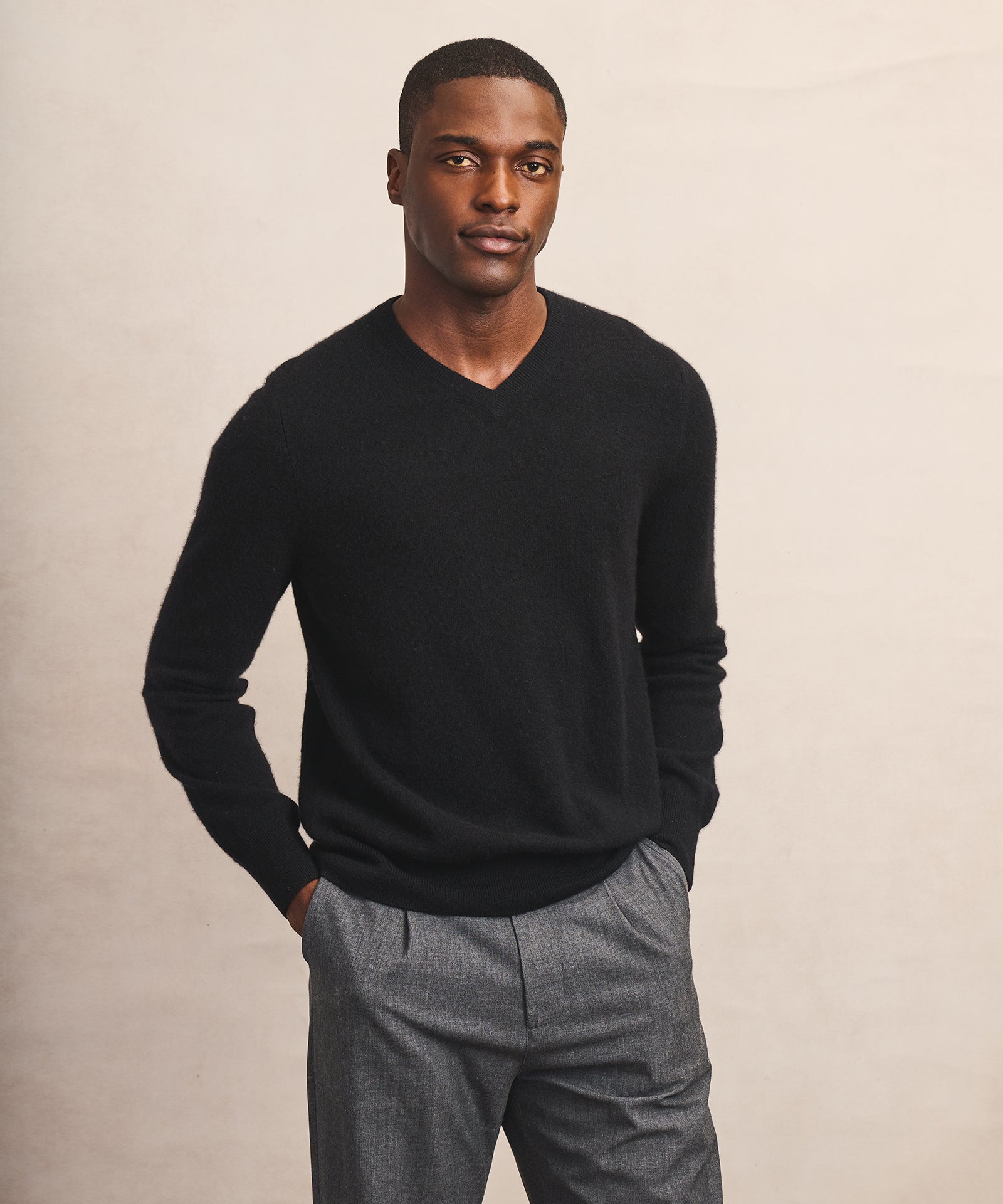 The Original Cashmere V-Neck Sweater Men's Granite / XS