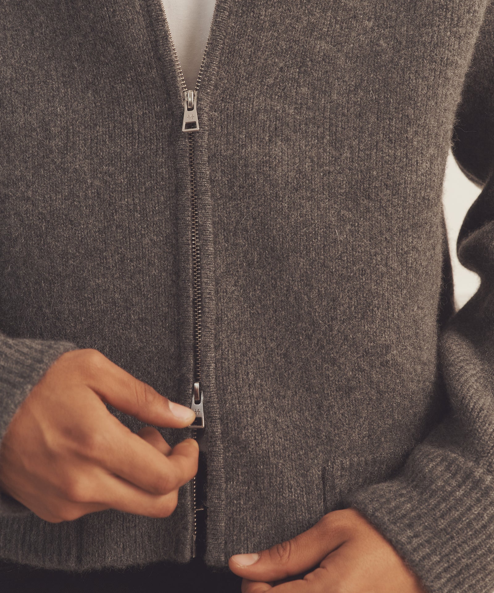 Ultra Luxe Cashmere Bomber – NAADAM